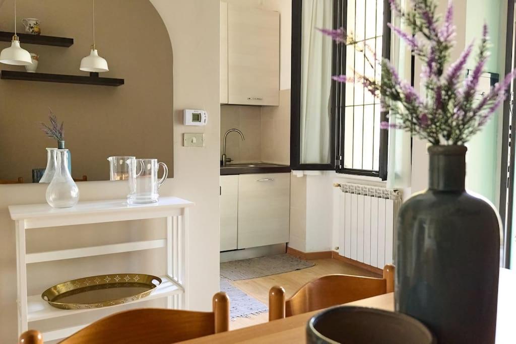 Modern Apartment - Near Isola Distric And Centrale Milan Bagian luar foto